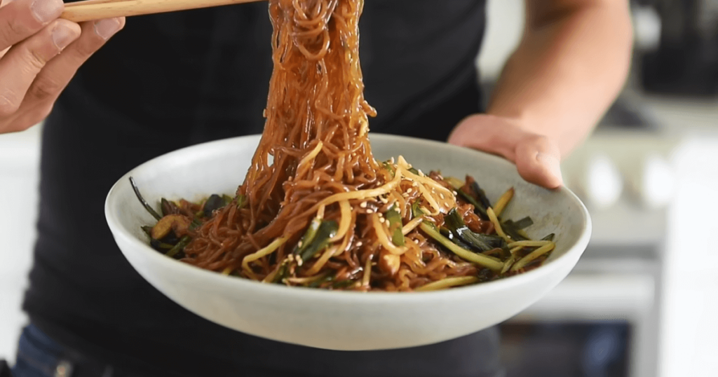 "Flavor-Packed Stir-Fry Shirataki Noodles Recipe: Quick, Low-Carb & Guilt-Free Delight!" 7 Stir Fry Shirataki Noodles