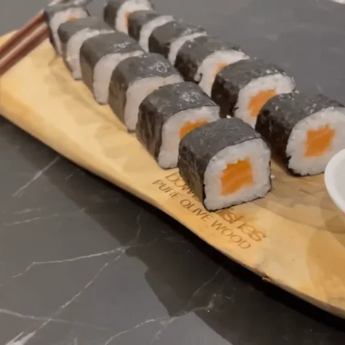Salmon Maki (Sushi Roll) Recipe: A Perfect Guide for Sushi Lovers-2025 10 Salmon Maki (Sushi Roll)
