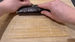 Salmon Maki (Sushi Roll)