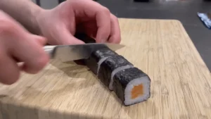 Salmon Maki (Sushi Roll)
